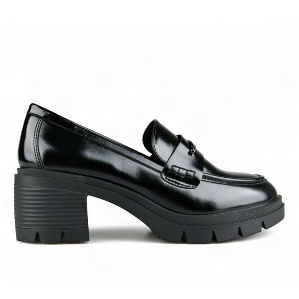 lady's shoes synthetic leather black
