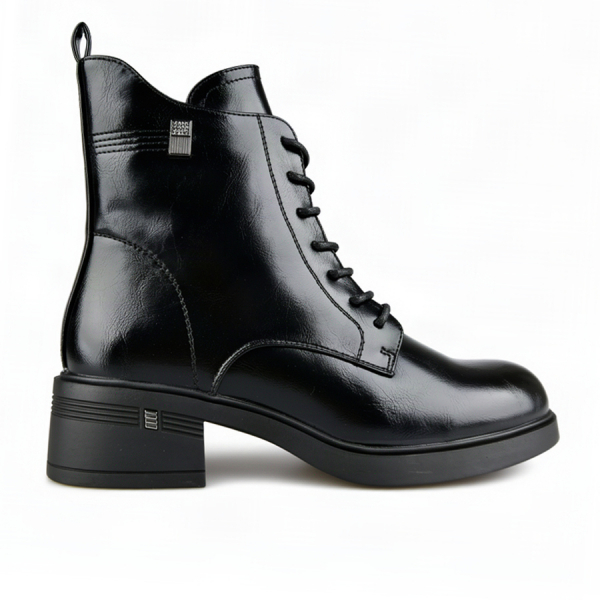 lady's boots synthetic leather black