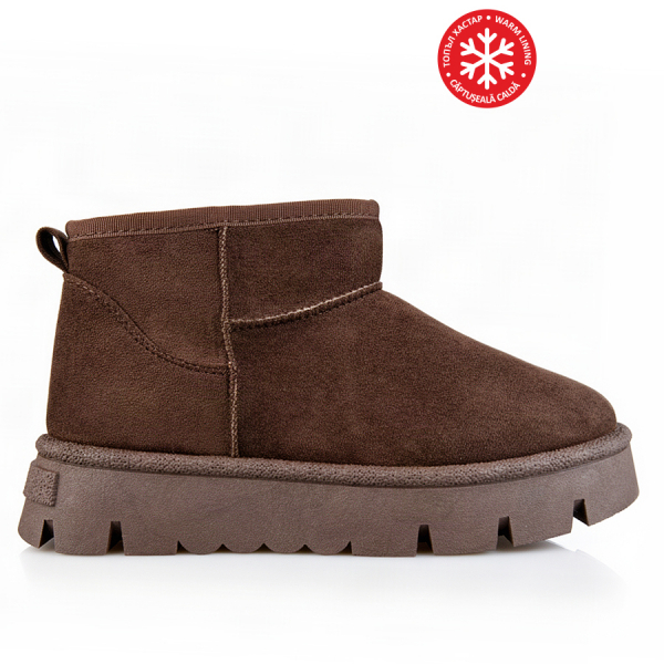 lady's boots textiles brown